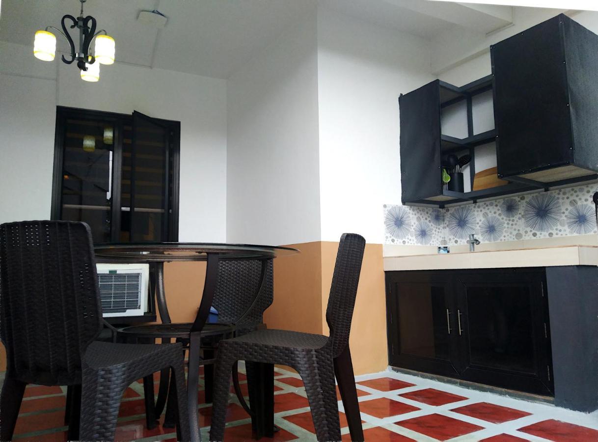 Jil'S Apartelle Tagaytay City Exterior photo