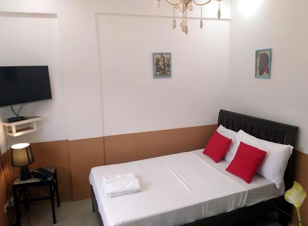 Jil'S Apartelle Tagaytay City Exterior photo